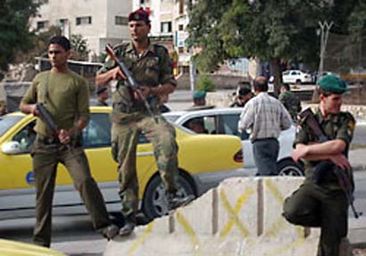 La nouvelle force de police de l'Autorité Palestinienne quitte Naplouse la nuit pour laisser la place aux Forces d'Occupation Israélienne