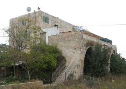 Visite du village d’Ajjur le 25 octobre 2008 : escortes de police et provocations du FNJ