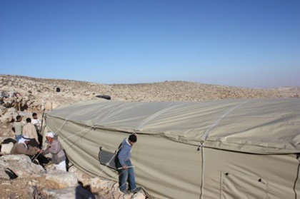 Les Palestiniens de Bir Idd continuent de s'accrocher Ã  leur terre malgré le harcèlement de lâ€™armée