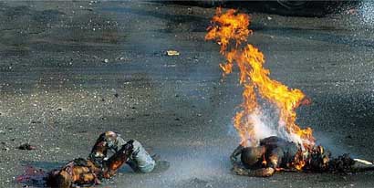 Israel utilise des bombes au phosphore, les civils subissent la peur, la mort, les blessures, la peine