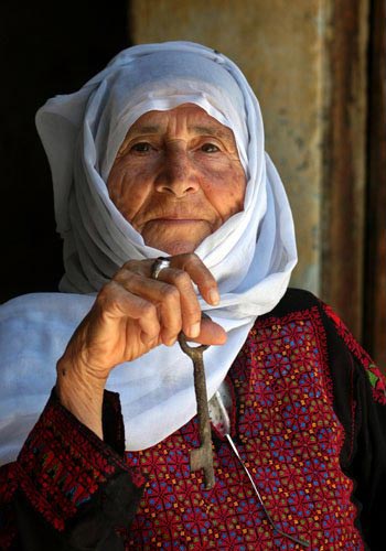 2 novembre 1917 - 2 novembre 2011, neuf décennies après la Déclaration Balfour, la Palestine est toujours là