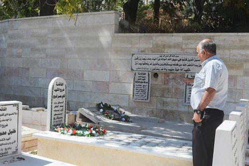 Un maire palestinien explique le nombre élevé de morts dans son petit village : 'La pression engendre l'explosion'