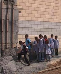 Soixante-huit palestiniens emprisonnés dans leur village de Tel 'Adasa