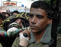 Zacharia Al-Zubeidi :'L'Autorité Palestinienne nous a promis d'assurer notre sécurité, donc nous avons signé l'accord'