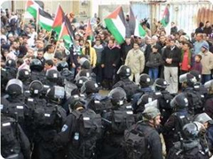 Les forces israéliennes d’occupation démarrent leur projet de raser une banlieue de Jérusalem occupée