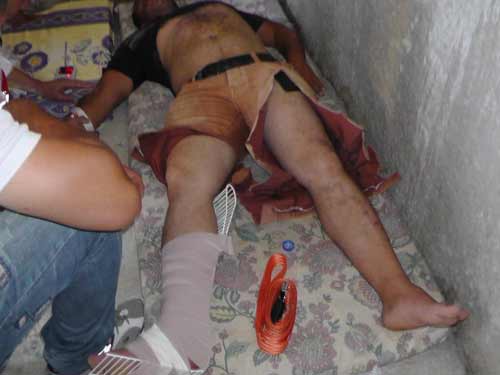 Un Palestinien tabassé par des soldats israéliens près de Majaz, dans les collines du sud d'Hébron/Al-Khalil