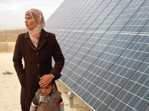 Destruction d'une centrale photovoltaïque palestinienne