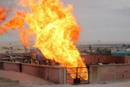 Énorme explosion d'un terminal gazier en Égypte