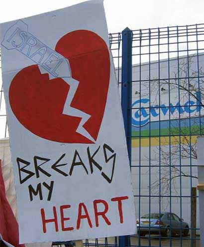 Seconde journée d'action contre CARMEL-AGREXCO l'entreprise israélienne importatrice de fleurs pour la Saint Valentin