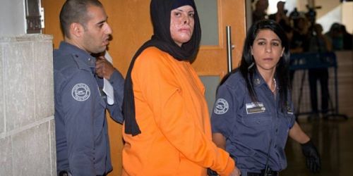 Faute de soins, la prisonnière Isra’a Ja'abees vit dans d’atroces souffrances