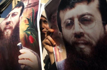 Khader Adnan dans un état critique alors qu'il continue sa lutte contre les violations israéliennes des droits de l'homme