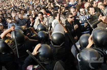Egypte : Interdiction des manifestations, 4 morts, Washington vole au secours de Moubarak