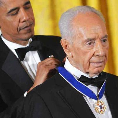 Une Médaille d'Honneur pour Peres, l'inanition pour Mahmoud Sarsak
