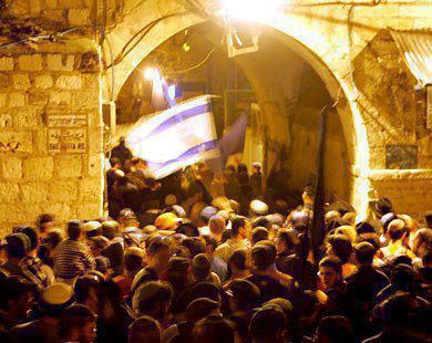 L'armée israélienne d'occupation mobilise des forces près de la Mosquée al-Aqsa
