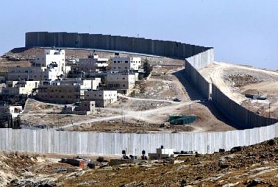 Dis donc, Macron, est-ce que la colonisation de la Palestine par Israël est un crime contre l’humanité ?