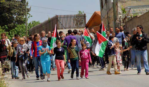Répression violente de la manifestation à Nabi Saleh ; une activiste blessée par 3 balles