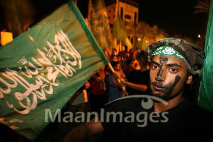 Le Hamas déclare devant des milliers de Gazaouis rassemblés que le 9 janvier, Dweik et non Abbas sera le président légitime des Palestiniens