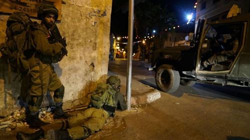 L'occupation arrête le père et le frère d'un des 'évadés du tunnel de la liberté' (vidéo)