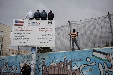 Comment les ONG occidentales détournent les jeunes palestiniens de la résistance à l’occupation 