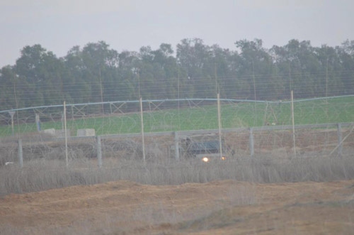 Semailles dans la 'zone tampon', au sud de Gaza